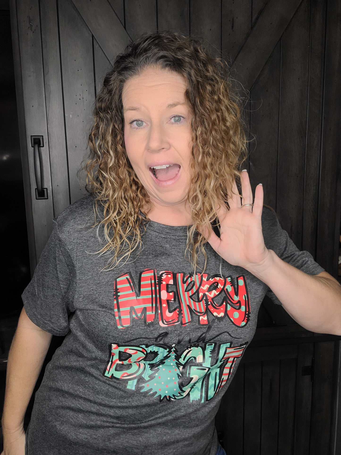 SHORT SLEEVE CHRISTMAS GRAPHIC TSHIRT