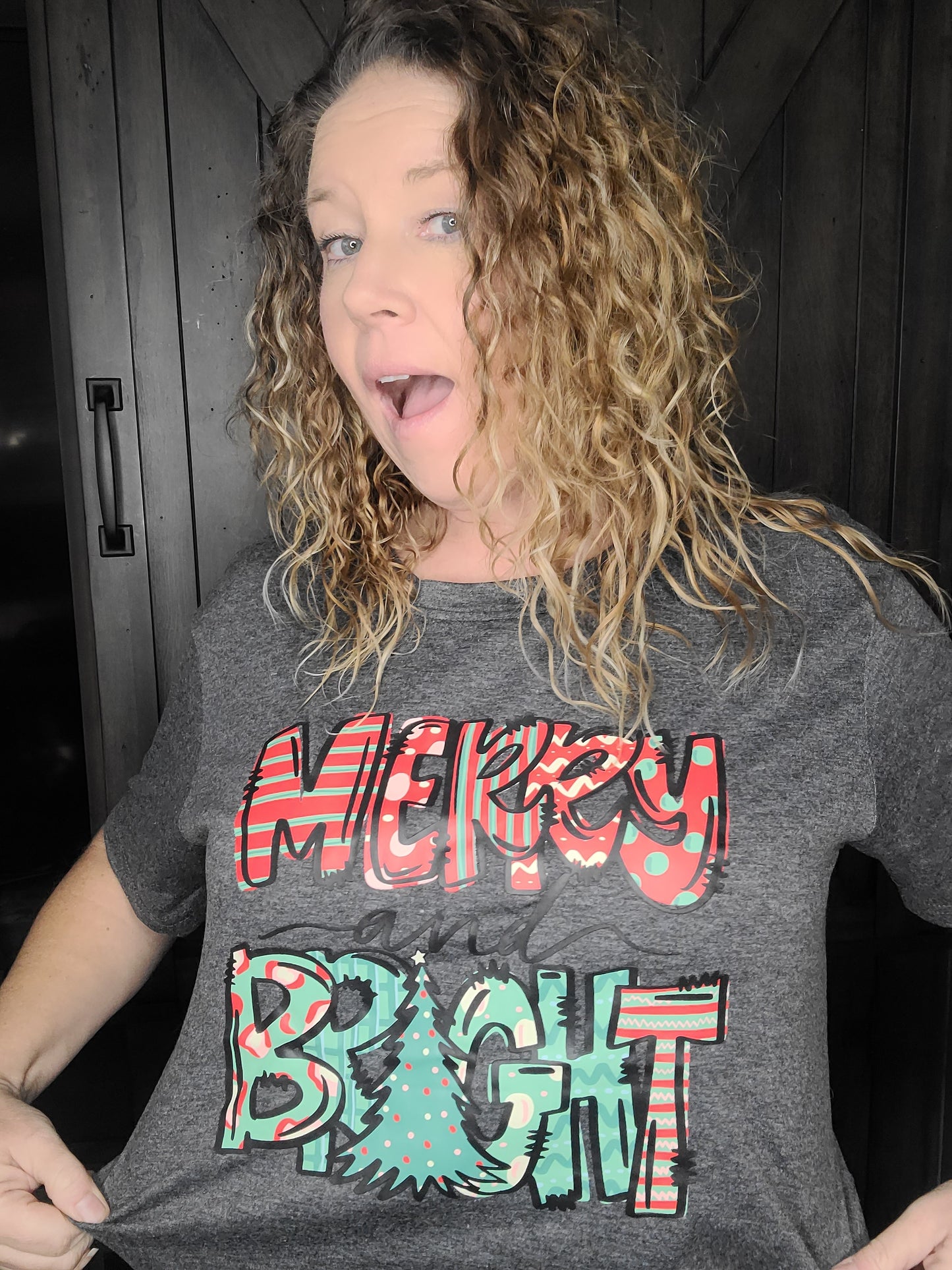 SHORT SLEEVE CHRISTMAS GRAPHIC TSHIRT